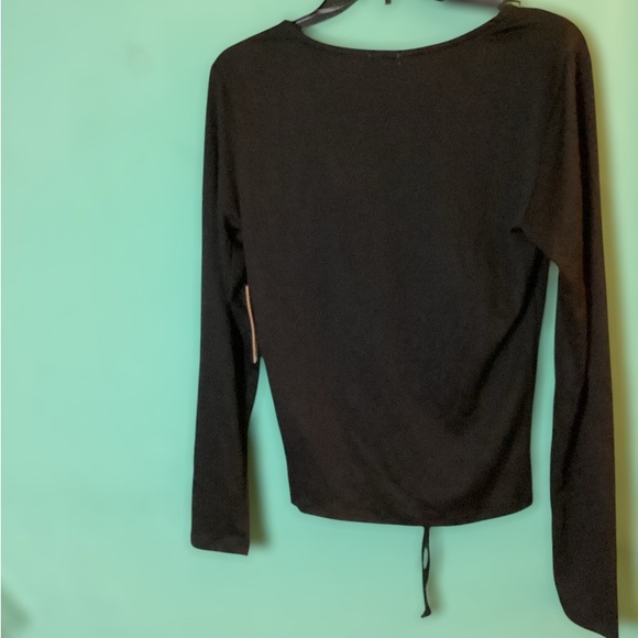 Kensie Tie Front Long Sleeve V Neck Top Size Medium NWT - Picture 2 of 9